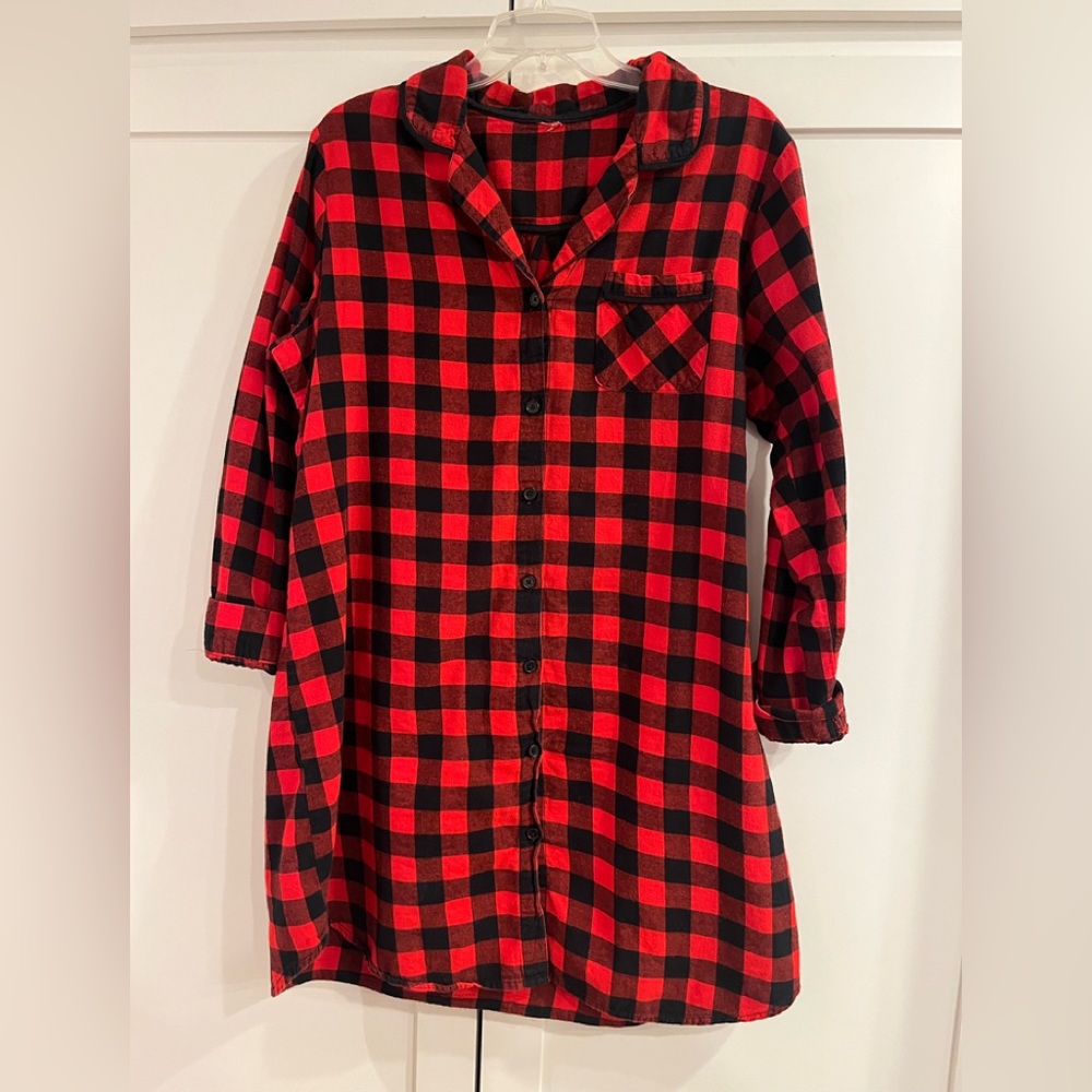 Super cute red/black buffalo plaid dress or tunic.